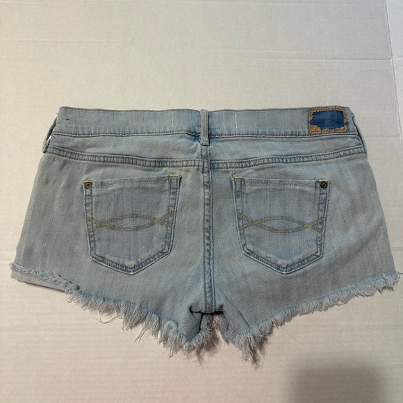 Abercrombie & Fitch Blue Jean Shorts Distressed Cut-Off - Picture 4 of 4